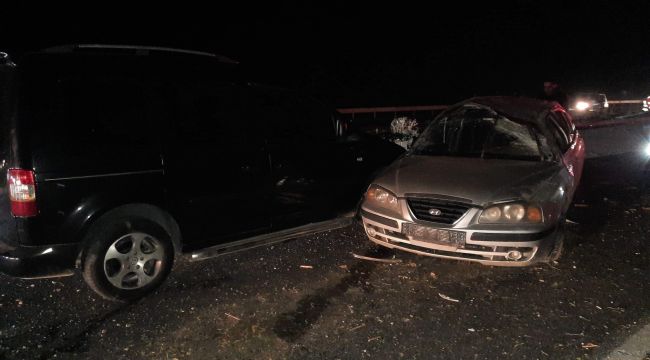 Turgutlu'da otomobil ile ticari araç çarpıştı, 2 yaralı