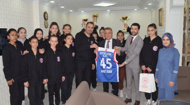 Efeler Spor Kulübünden Başkan Alhan’a ziyaret