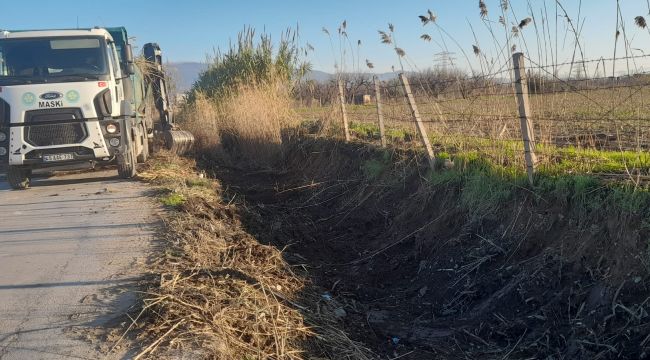 İstasyonaltı mahallesinde dere temizliği yapıldı