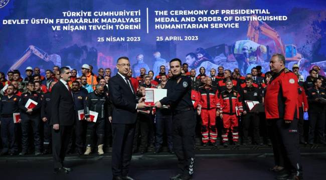 Manisa Büyükşehir Belediyesi İtfaiyesine Devlet Üstün Hizmet Madalyası