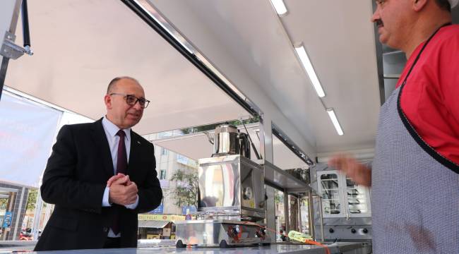 Turgutlu Belediyesi Mobil Aşevi Aracı Hizmete Girdi
