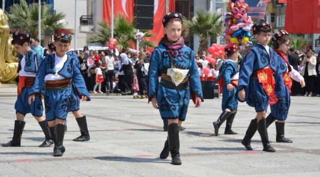 Turgutlu&#039;da 23 nisan ulusan egemenlik ve çocuk bayramı kutlandı