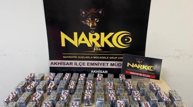 Akhisar'da 5608 Adet Sentetik Ecza Ele Geçirildi