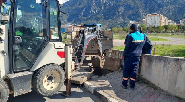 Kanalizasyon Hatları ve Yağmur Suyu Izgaraları Çöplük Değildir
