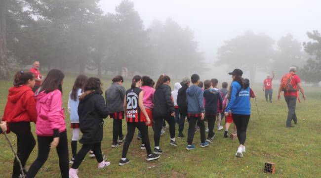 TURBELDAK, Spor Okulu Öğrencilerini Doğayla Buluşturdu