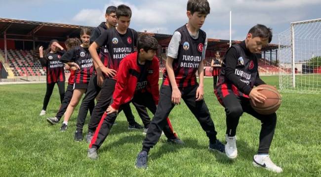 Turgutlu Belediyesi Spor Okulu Öğrencileri Baharın Gelişini Etkinliklerle Kutladı