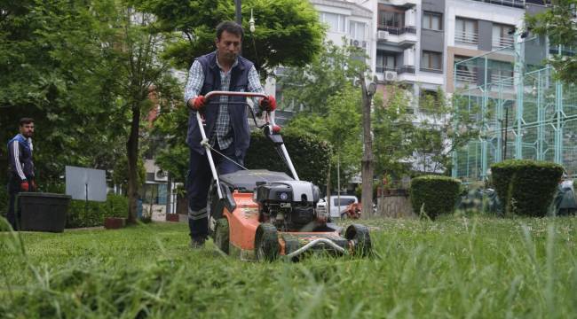 YUNUSEMRE’DEN PARK VE BAHÇELERE BAKIM