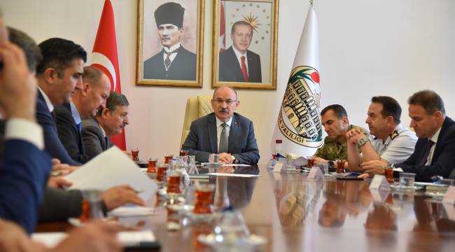 15 Temmuz Demokrasi ve Milli Birlik Günü Hazırlık Toplantısı, Vali Karadeniz Başkanlığında Gerçekleştirildi.