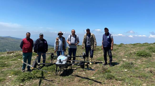 Büyükşehir’den Salihli’de Çekirgeye Karşı Drone İle Mücadele