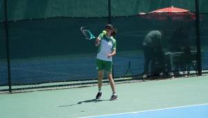 Gençlik ve Spor Bakanlığı tarafından düzenlenen Okul Sporları Yıldızlar Tenis Türkiye Şampiyonası Manisa’nın Demirci ilçesinde başladı.