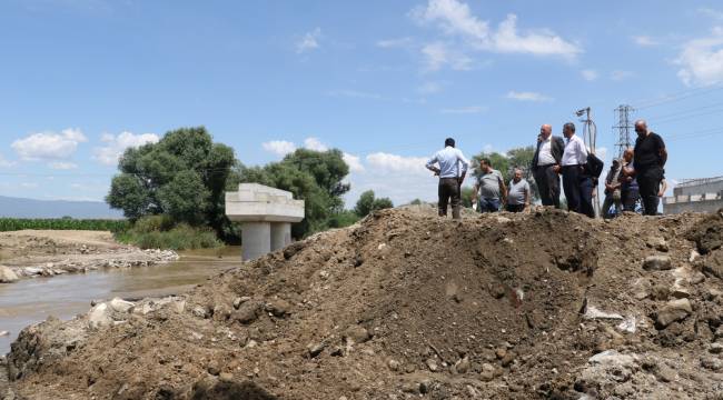 Salihli'nin Dur-Geç Köprüleri Tarih Oluyor