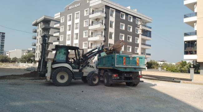 Akhisar Merkez Atatürk Mahallesine Yağmur Suyu Döşendi