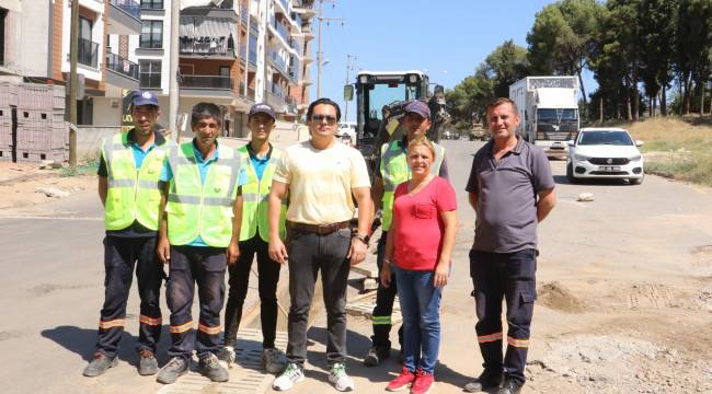 Salihli’de Yağmursuyu Izgaraları Temizleniyor