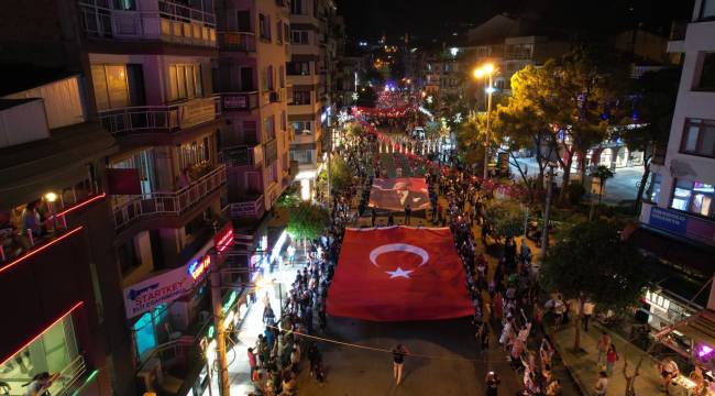 Manisa Sokakları Fener Alayıyla Aydınlandı