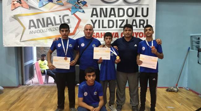 MANİSALI SPORCULAR ANALİG'E DAMGA VURDU