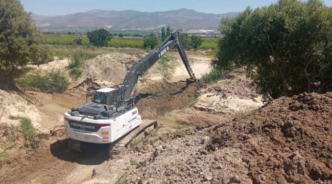 Sobran Mahallesinde Dere Temizliği Yapıldı