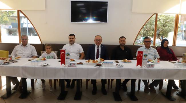 Başkan Çetin Akın, Zabıta Personeli ile Kahvaltıda Buluştu