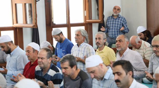 MANİSA'NIN MANEVİ MİMARI YİĞİTBAŞI VELİ DUALARLA ANILDI