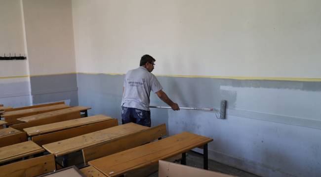 Turgutlu Belediyesi Park ve Bahçeler Müdürlüğü Ekipleri Görev Başında