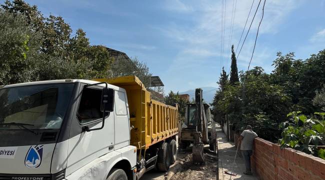 YUNUSEMRE’DEN ATATÜRK MAHALLESİNDE ASFALT YAMA