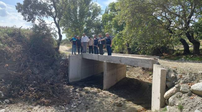 Dere Yataklarında Menfez Montajları Devam Ediyor