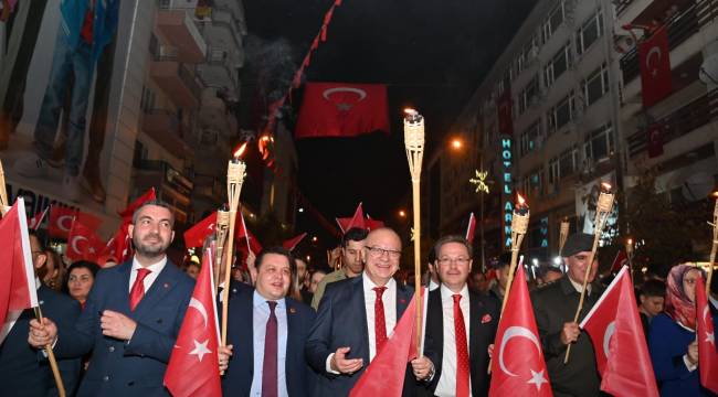 Manisa’da 100. Yılda Fener Alayı Coşkusu 