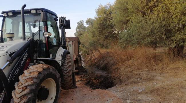 Taşkın Tehlikesine Karşı Sarıçam Mahallesinde Dere Temizliği