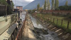 Ahmet Bedevi Mahallesi’nde Sulama Kanalı Temizlendi