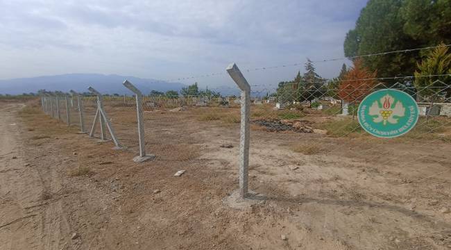 Alaşehir’in Mezarlıkları Büyükşehir’le Güvenli Hale Getiriliyor