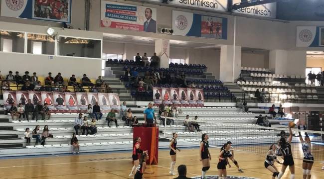 TURGUTLU BELEDİYESPOR KADIN VOLEYBOL TAKIMINDA TEK HEDEF GALİBİYET