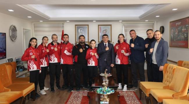 BAŞKAN ÇELİK ŞAMPİYON MİLLİLERİ TEBRİK ETTİ