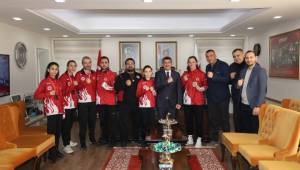BAŞKAN ÇELİK ŞAMPİYON MİLLİLERİ TEBRİK ETTİ