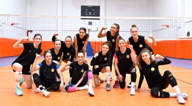 Büyükşehir’in Sultanları Akhisar Belediyespor Maçına Hazırlanıyor