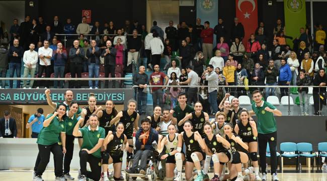 Büyükşehir’in Sultanları Bergama Belediyespor’a Set Vermedi: 3-0