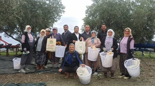 Çiftçi Hasatta, Büyükşehir Her Zaman Yanlarında  