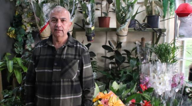 KOKİNA ÇİÇEKLERİ YOĞUN İLGİ GÖRÜYOR