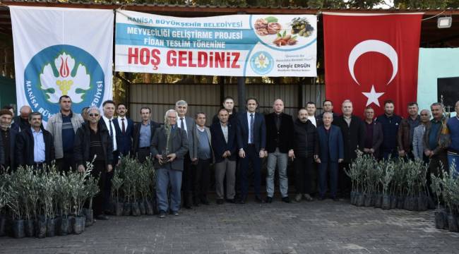 Manisa'da Fidanlar Üreticilere Teslim Edildi