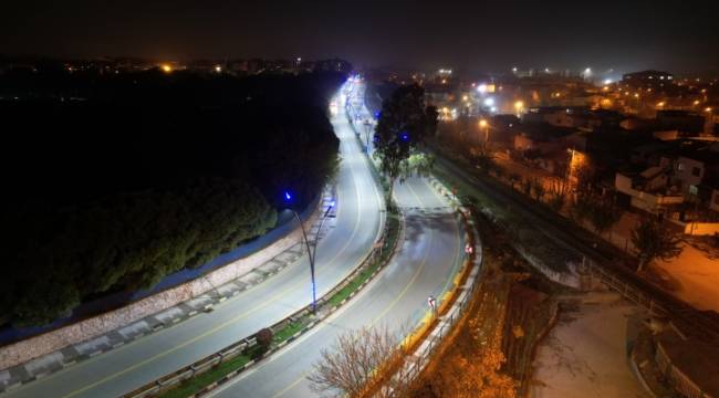 Mehmetçik Caddesi Aydınlatmalarıyla Yenilendi  