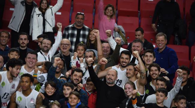 Pako Cruz yıldızlaştı, Tarzanlar Bursa'yı devirdi