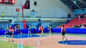 Turgutlu Belediyespor U18 Kız Basketbol Manisa Şampiyonu
