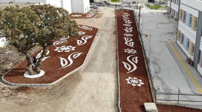 Yurtlar Bölgesinde Peyzaj Çalışmaları Sürüyor