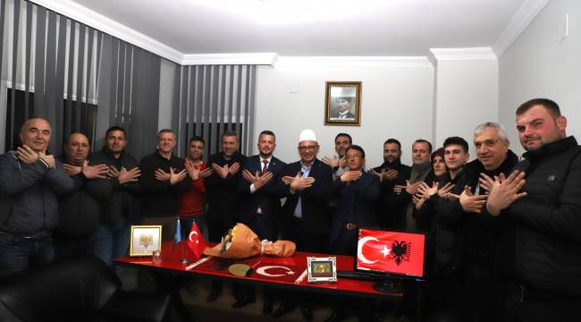 Turgutlu Belediye Başkanı Çetin Akın: “Görevini en iyi yapan en iyi vatanseverdir”