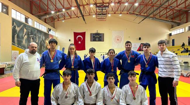 Yeşil Beyazlı Judoculardan 11 Madalya