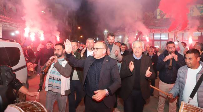 Çetin Akın: "Yeni gönüller fethetmeye devam edeceğiz"