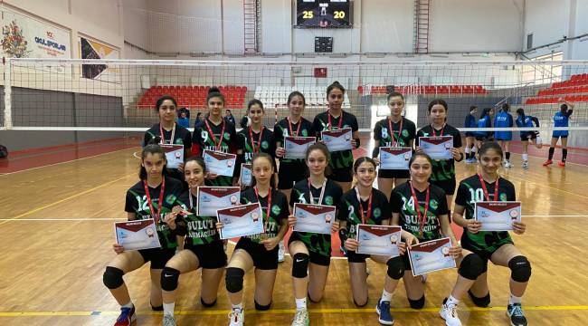 HÜGSK KIZLARI YARI FİNALDE