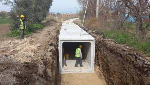 İstasyonaltı Mahallesinde Menfez Çalışmaları Sürüyor