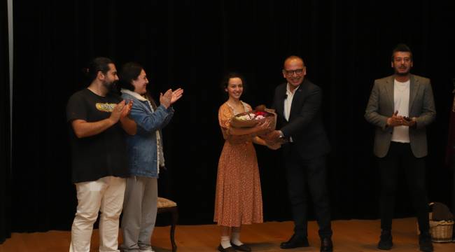 Turgutlu’da Çocuklar ve Büyükler Tiyatro Keyfini Doyasıya Yaşadı