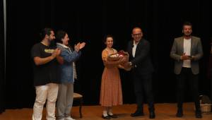 Turgutlu’da Çocuklar ve Büyükler Tiyatro Keyfini Doyasıya Yaşadı