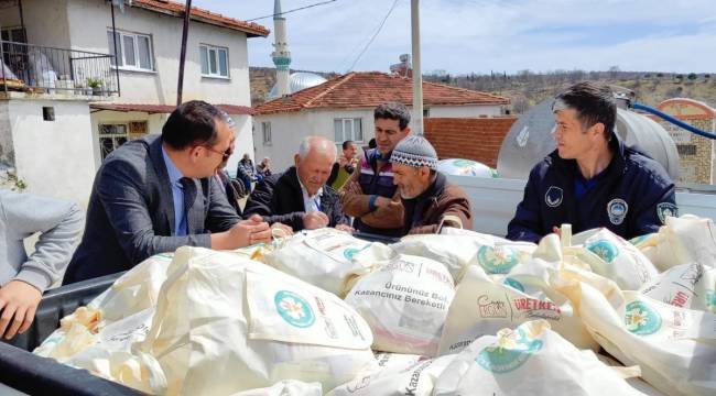 Büyükşehir, Gördesli Üreticileri Desteklemeye Devam Ediyor