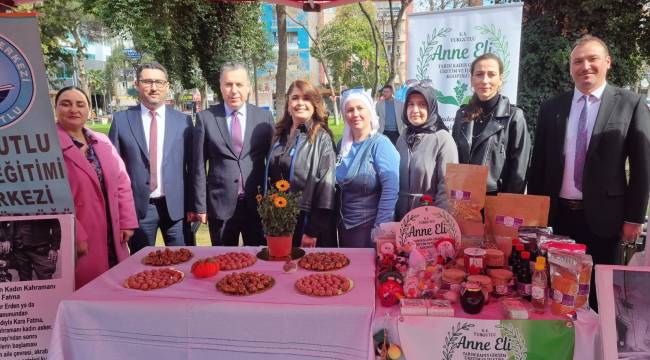 Dünya Kadınlar Gününde Turgutlu’da Sergi Açıldı